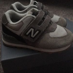Slightly worn New Balance toddler 6.5